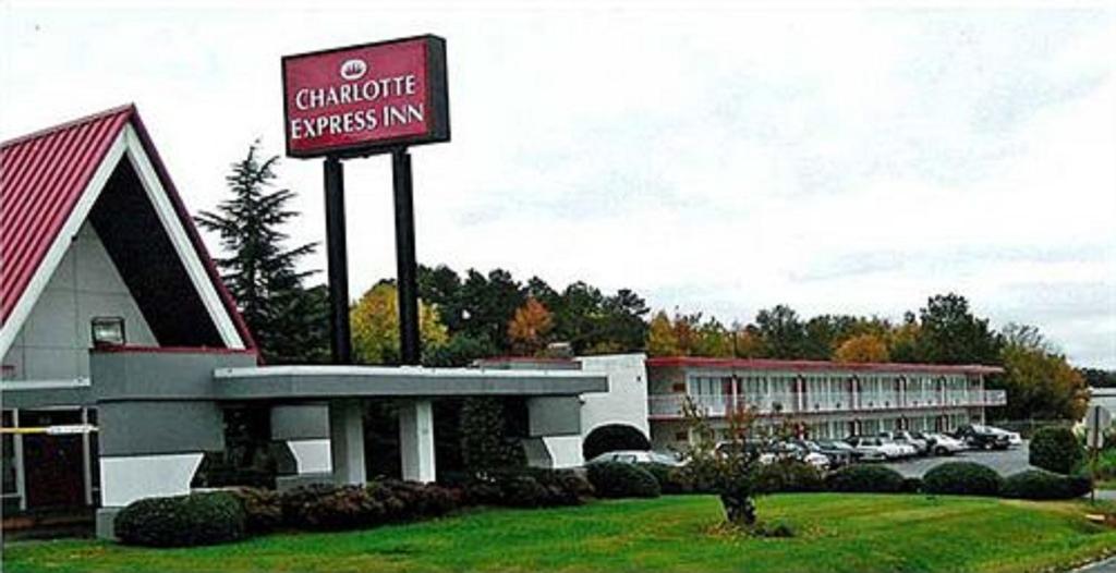 Charlotte Express Inn エクステリア 写真